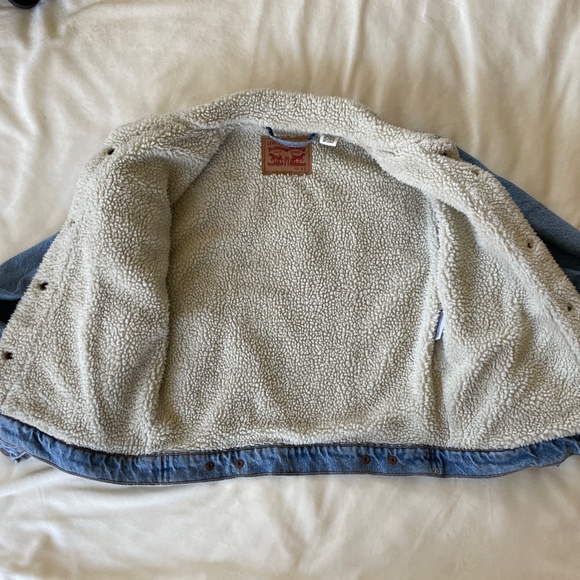 Levi's Original Sherpa Trucker Jacket - Picture 6 of 12